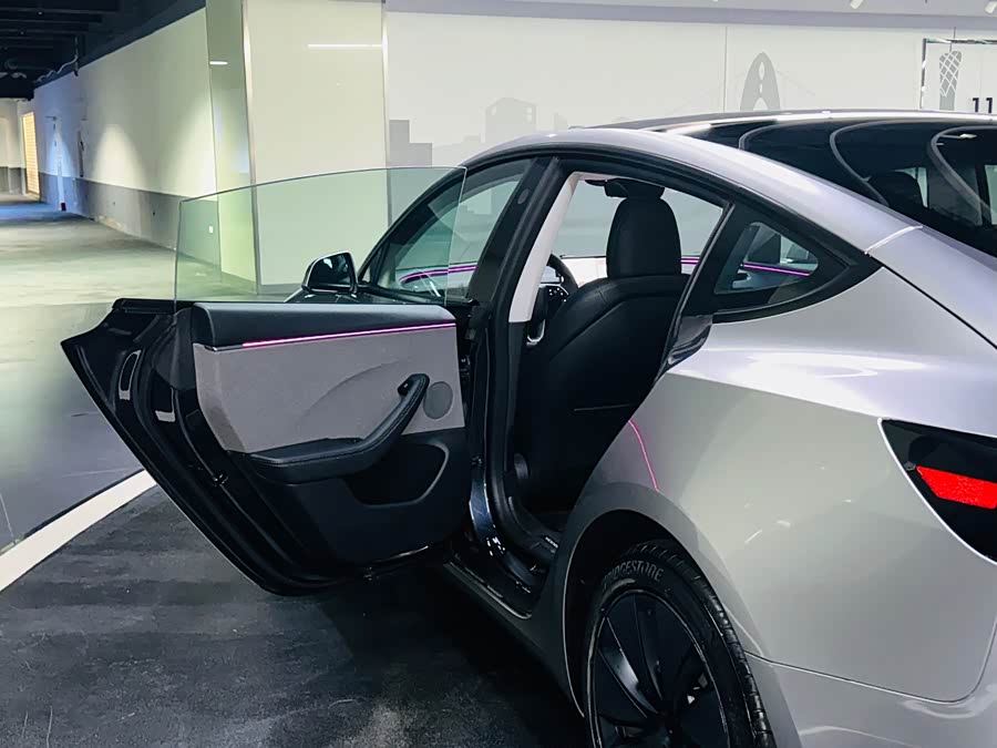 特斯拉 Model 3 2025 汽车图片 #13