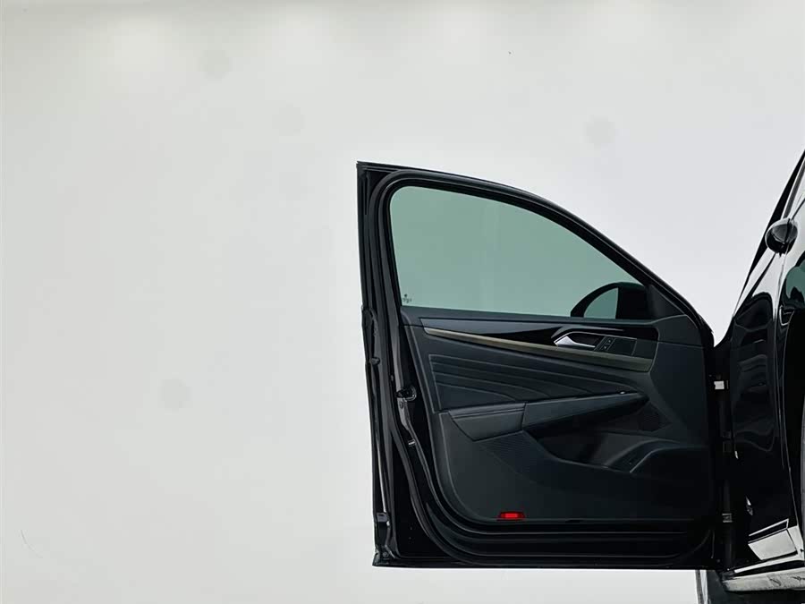 Volkswagen Passat 2020 изображение автомобиля #13