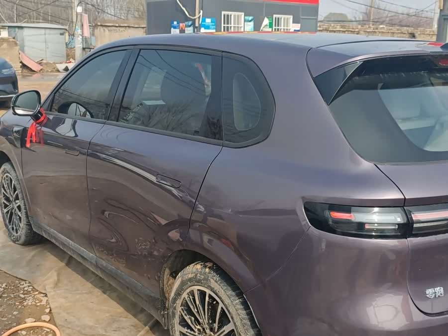 零跑汽车 零跑B10 2025 汽车图片 #13