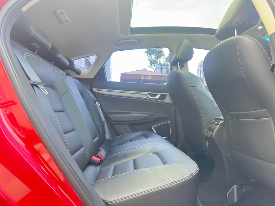 GEELY Emgrand GS 2018 car image #13
