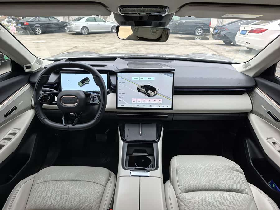 Lynk & Co 08 EM-P 2023 car image #13