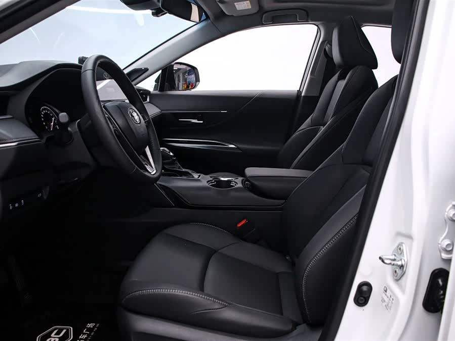 Toyota Venza 2023 car image #13