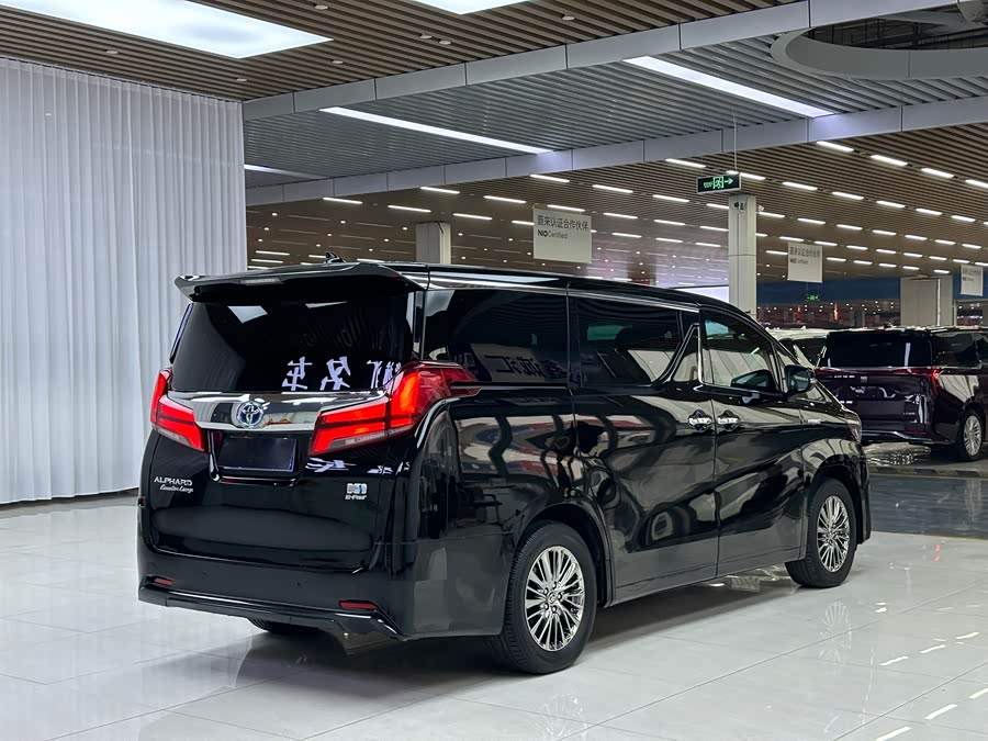 Toyota Alphard 2021 immagine di auto #13