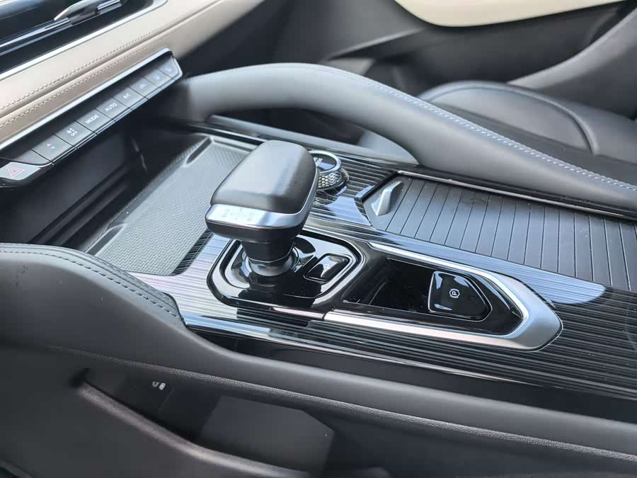 GEELY Monjaro 2023 car image #13