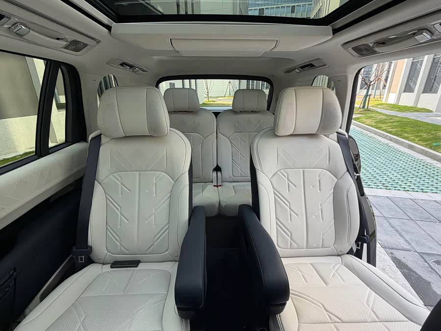 极氪 极氪9X 2026 汽车图片 #13