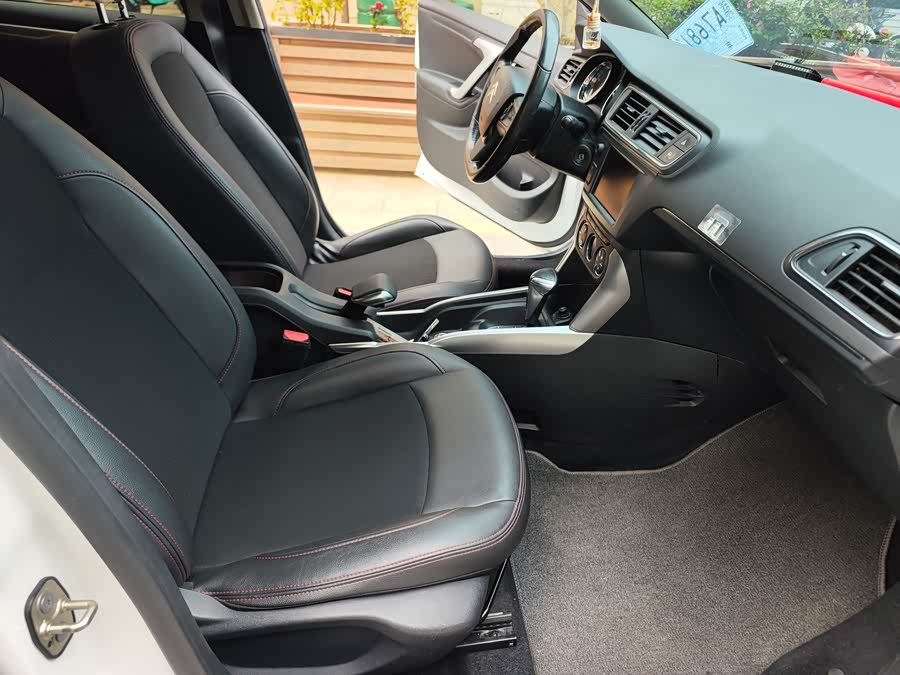 Citroen C3-XR 2015 car image #13