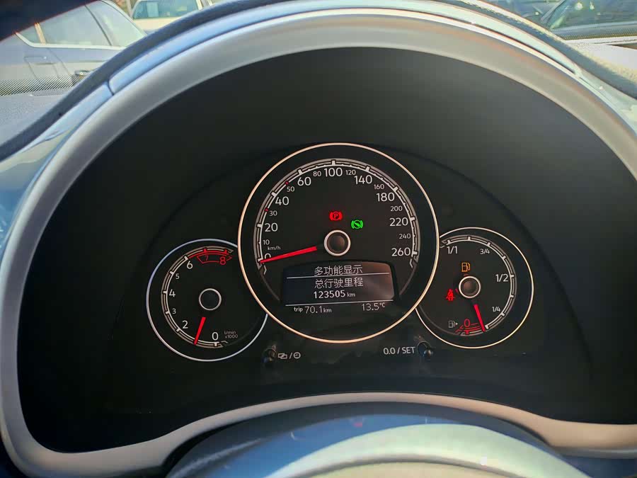 Volkswagen Beetle 2017 изображение автомобиля #13