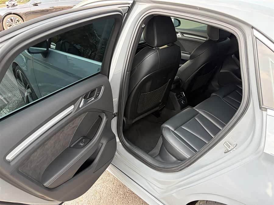 Audi RS 3 2017 صورة سيارة #13