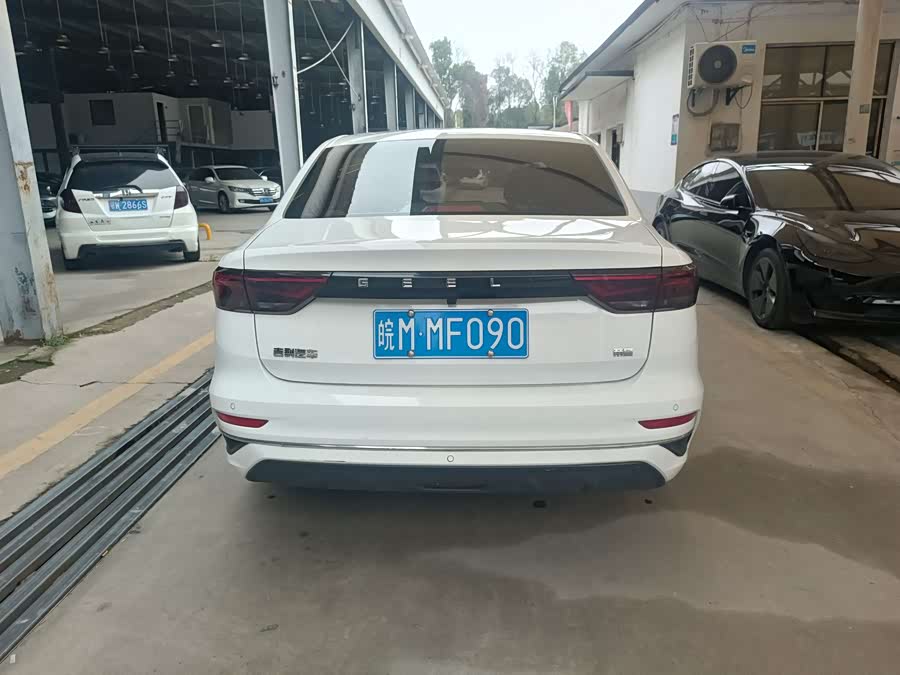 GEELY Emgrand 2022 #13 GEELY Emgrand 2022 car image #13