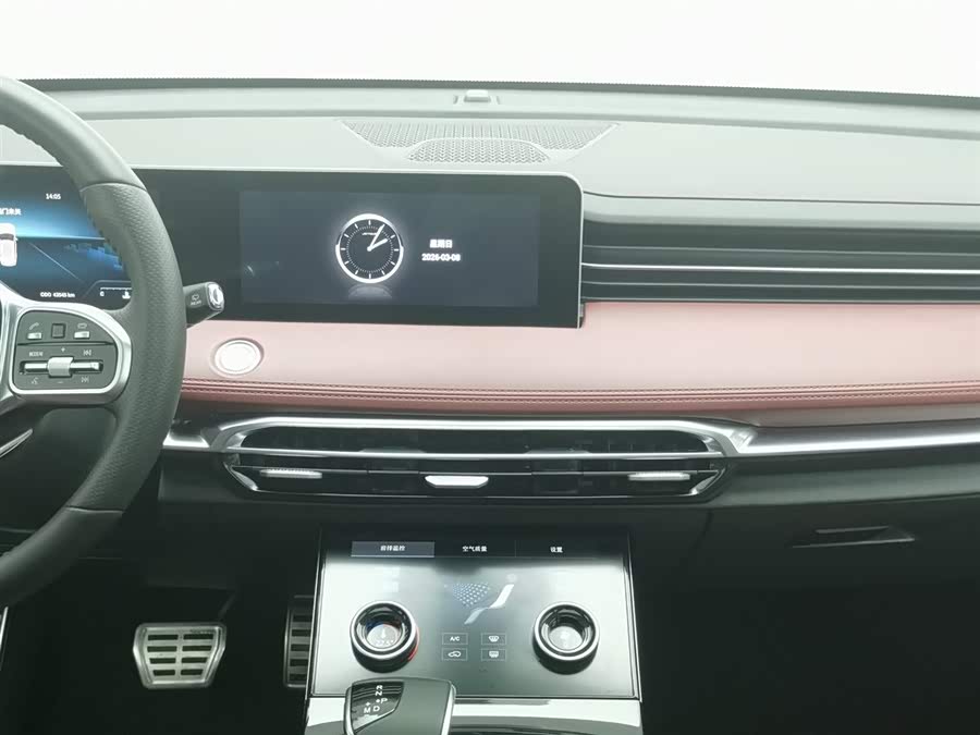 Jetour X70 PLUS 2023 car image #13