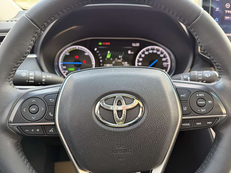 Toyota Harrier 2023 car image #13