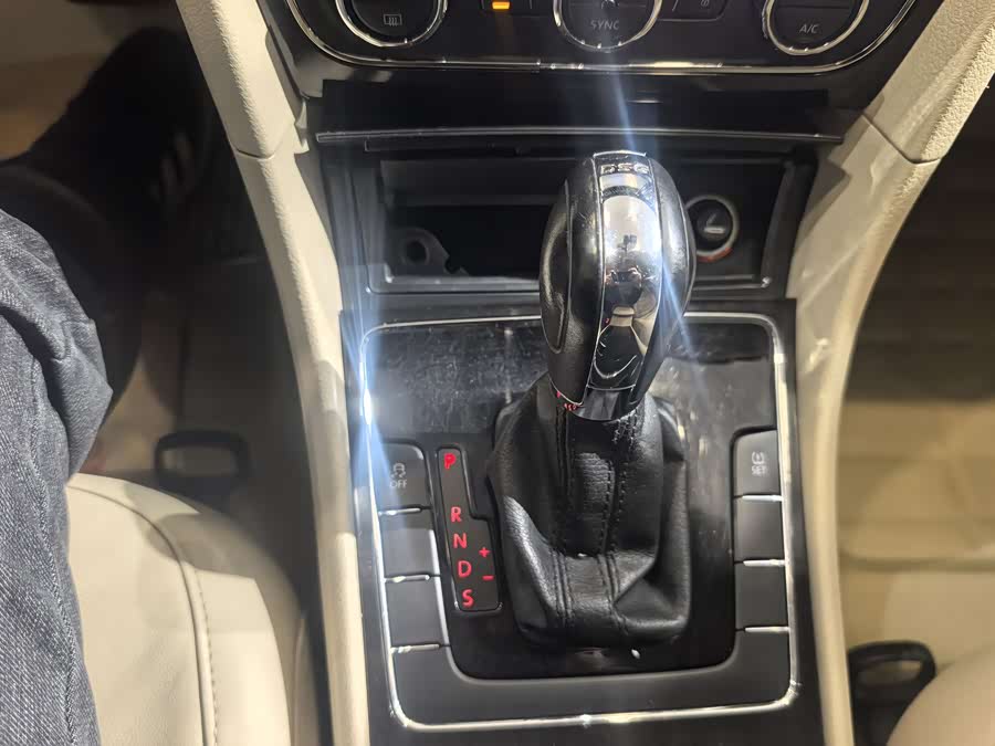 Volkswagen Passat 2013 صورة سيارة #13