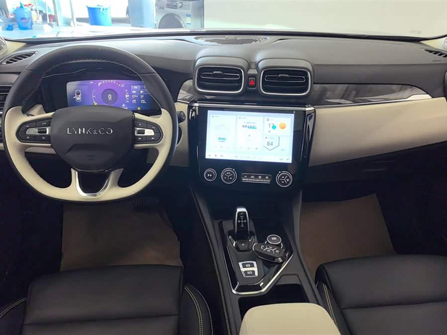 Lynk & Co 02 2021 car image #13