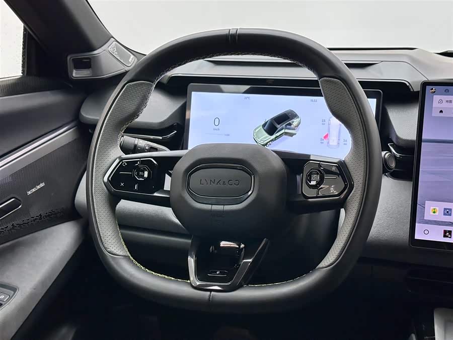 Lynk & Co 08 EM-P 2024 car image #13