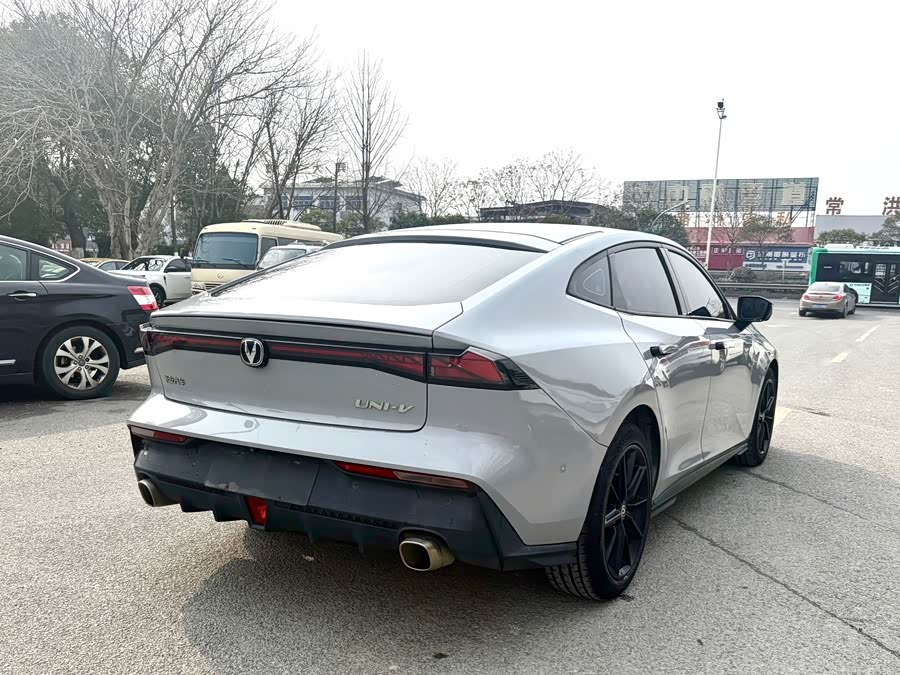 Changan UNI-V 2021 изображение автомобиля #13