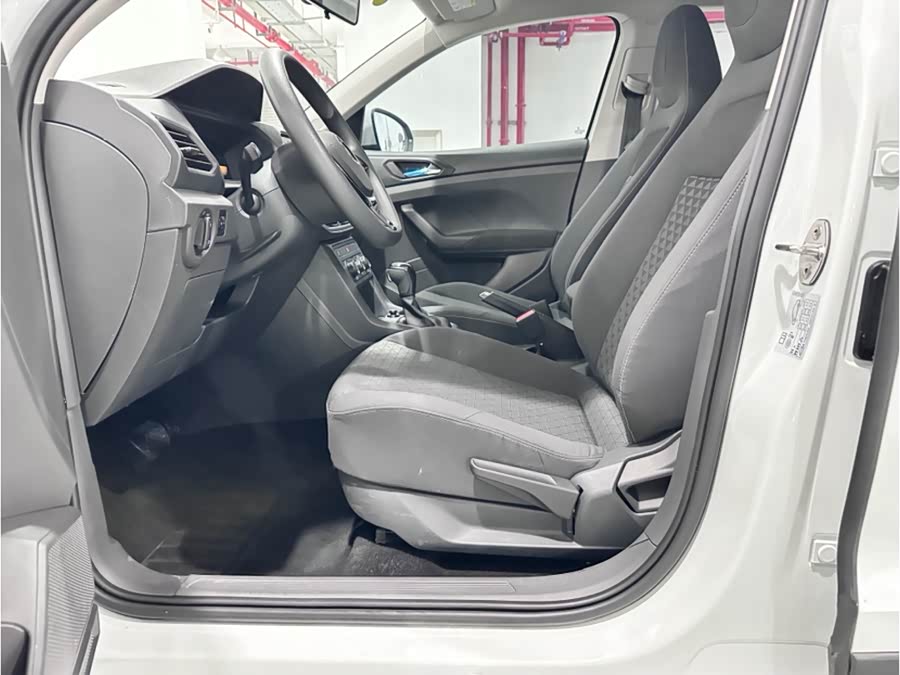 Volkswagen T-Cross 2023 car image #13