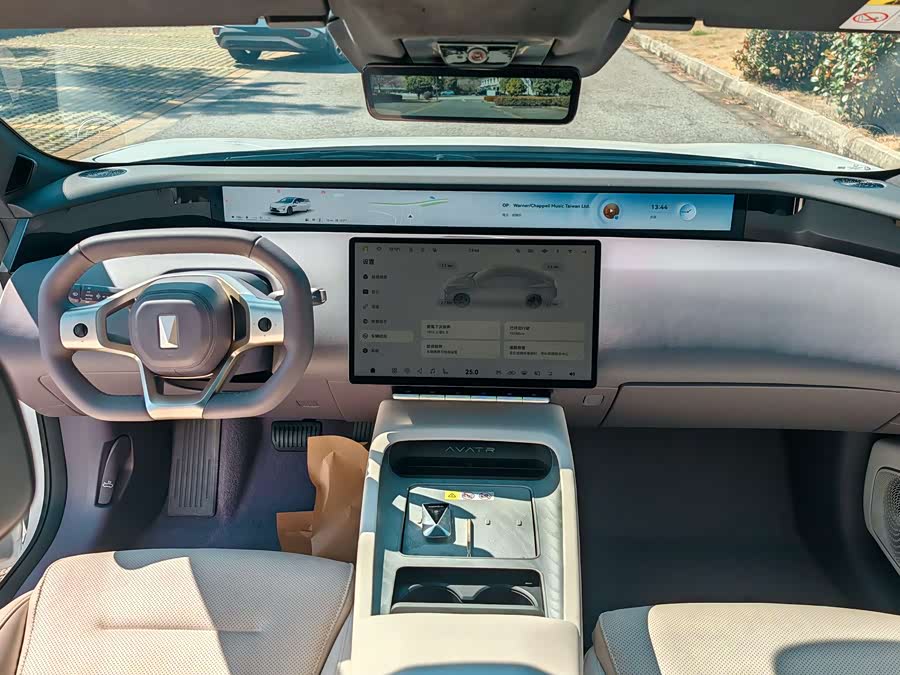 Avatr 12 2024 imagem de carro #13