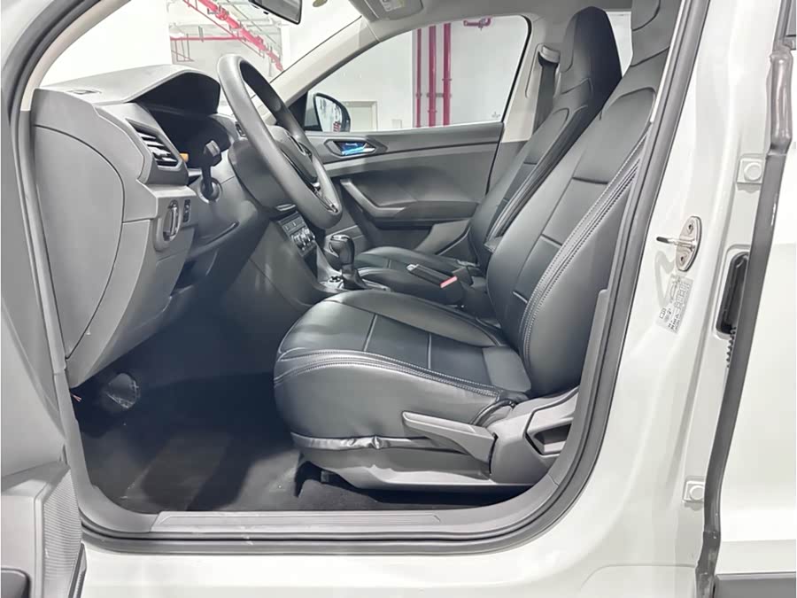Volkswagen T-Cross 2023 car image #13