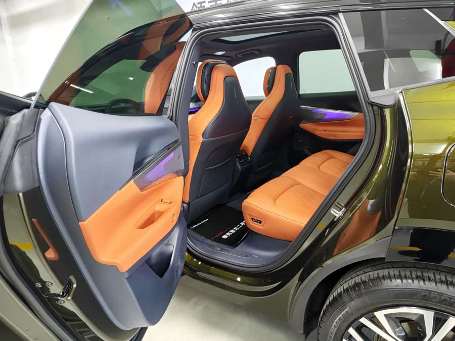 Lynk & Co 08 EM-P 2025 car image #13