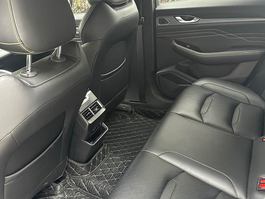 GEELY Preface 2024 image de voiture #13