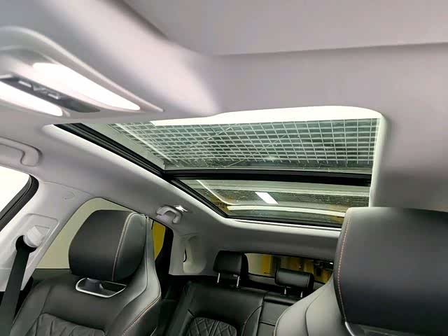 Changan UNI-K iDD 2022 car image #13