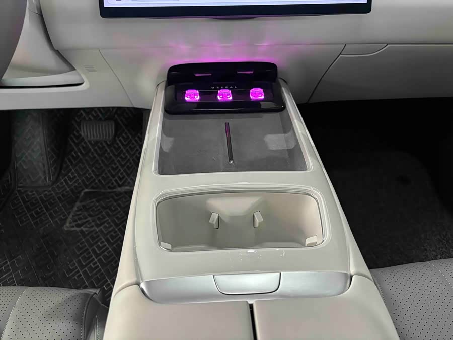 Deepal L07 2024 imagen de coche #13