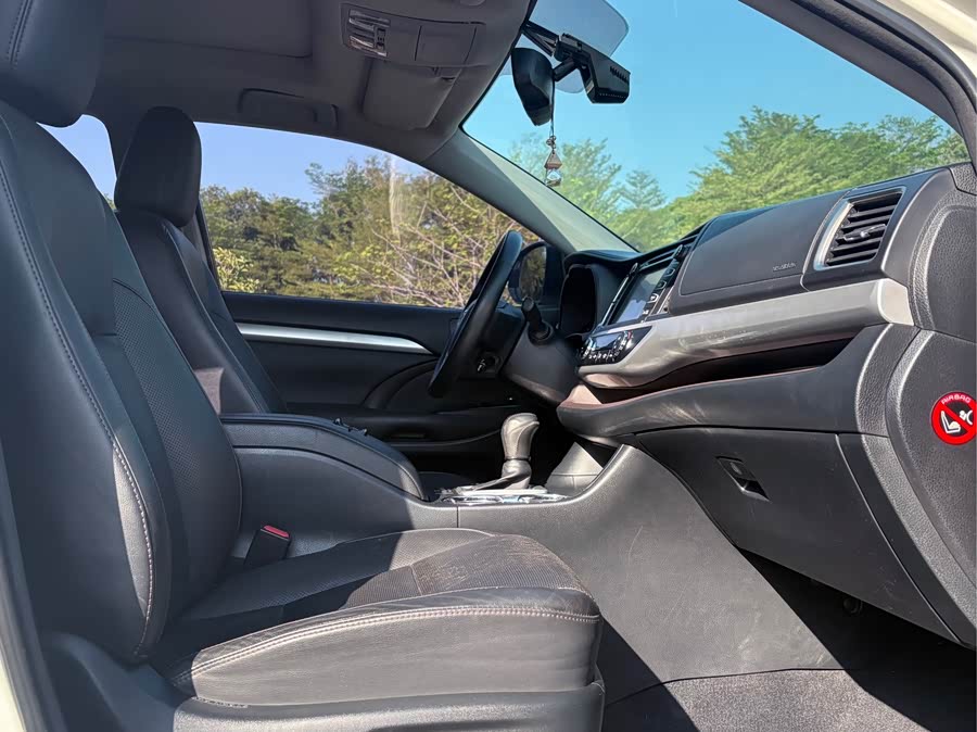 Toyota Highlander 2015 image de voiture #13