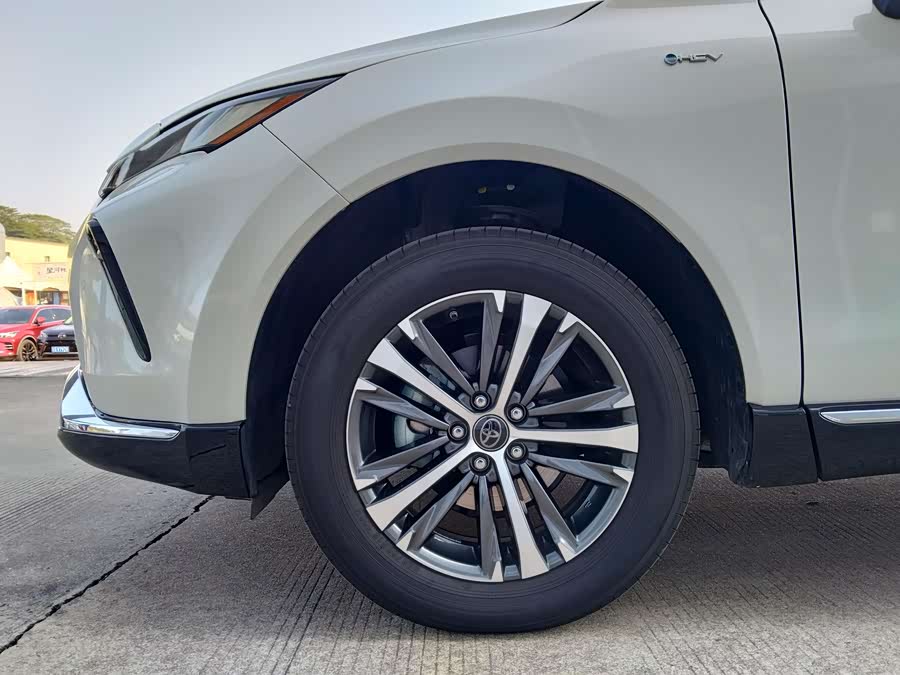 Toyota Venza 2024 immagine di auto #13