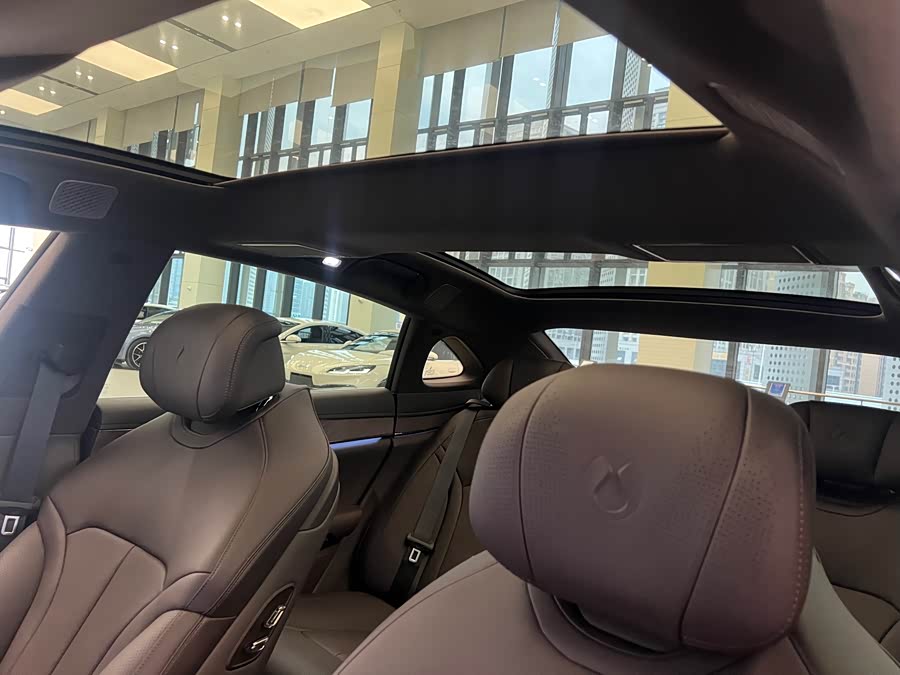 Denza Z9 2024 car image #13