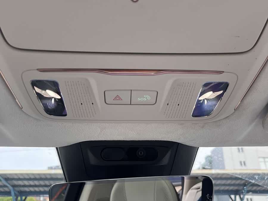 Lynk & Co 900 2025 #13 Lynk & Co 900 2025 car image #13