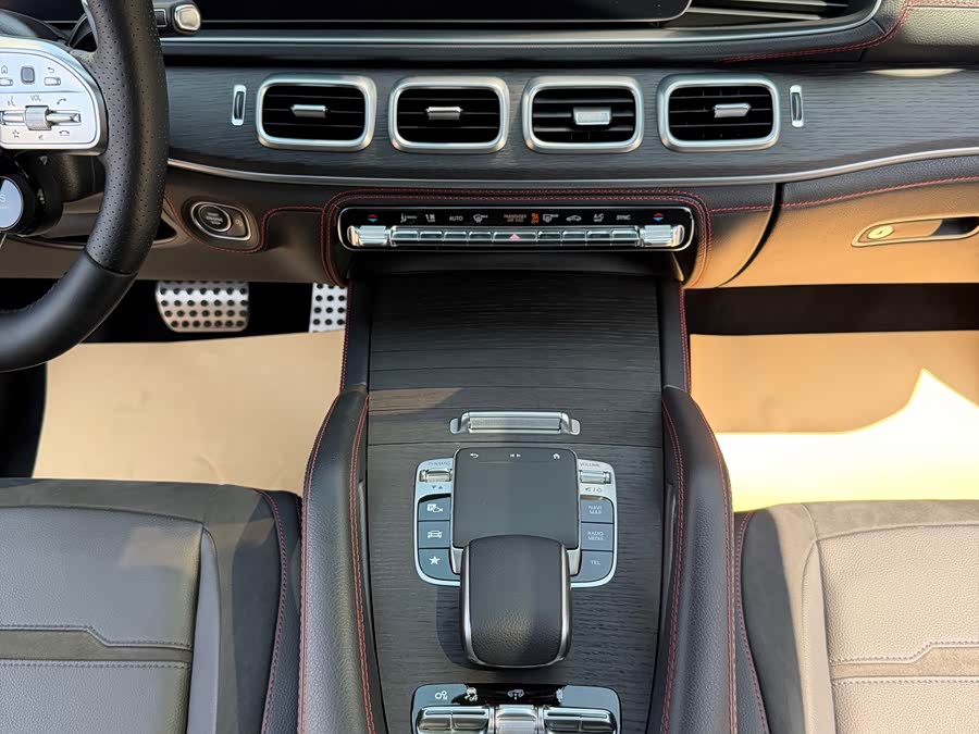 Mercedes-Benz GLE AMG 2022 immagine di auto #13