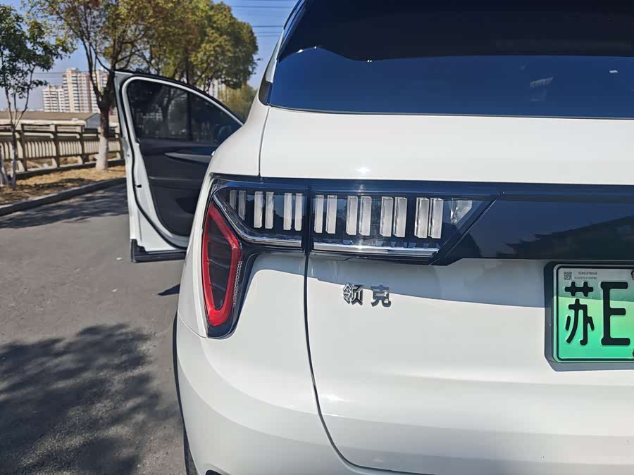 Lynk & Co 01 EM-P 2018 #13 Lynk & Co 01 EM-P 2018 car image #13