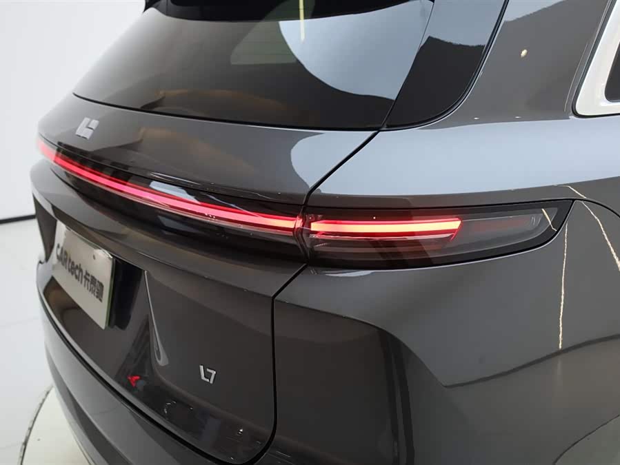 Li L7 2025 immagine di auto #13