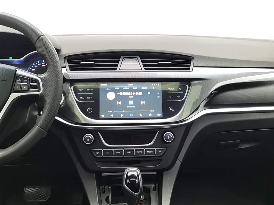 GEELY Emgrand 2017 car image #13