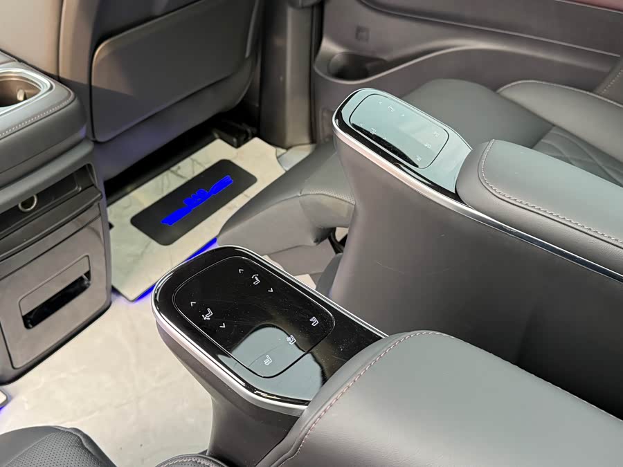 广汽传祺 传祺M8 2025 汽车图片 #13