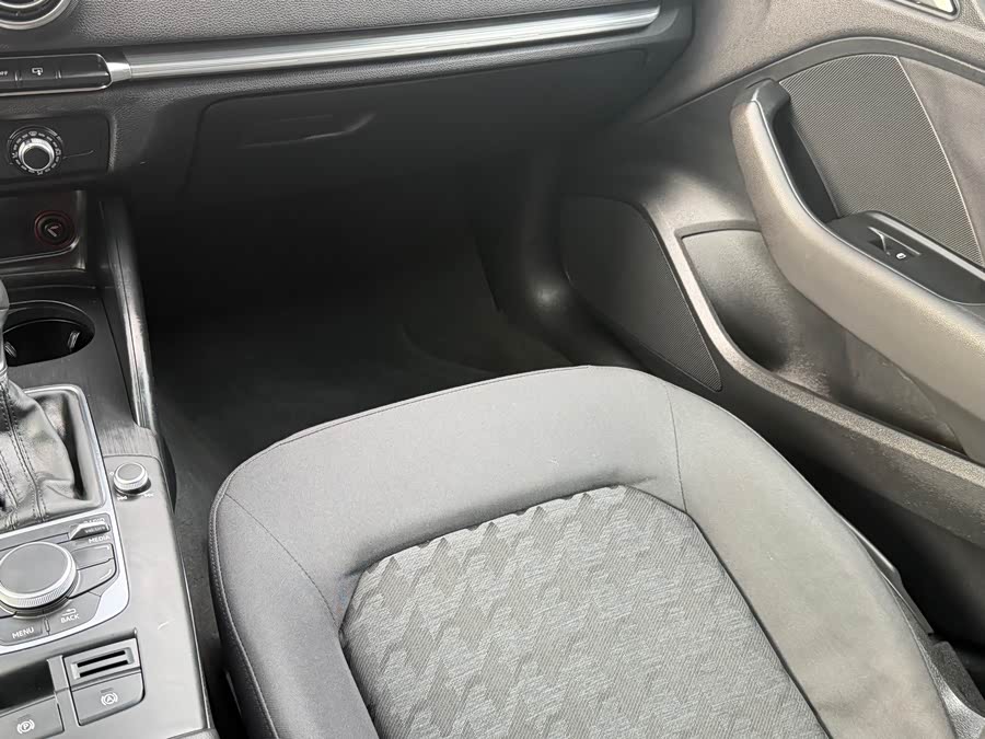 Audi A3 2015 immagine di auto #13