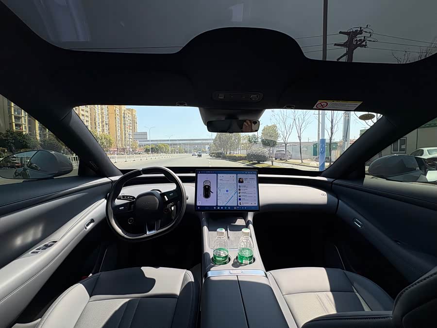 MI YU7 2025 car image #13