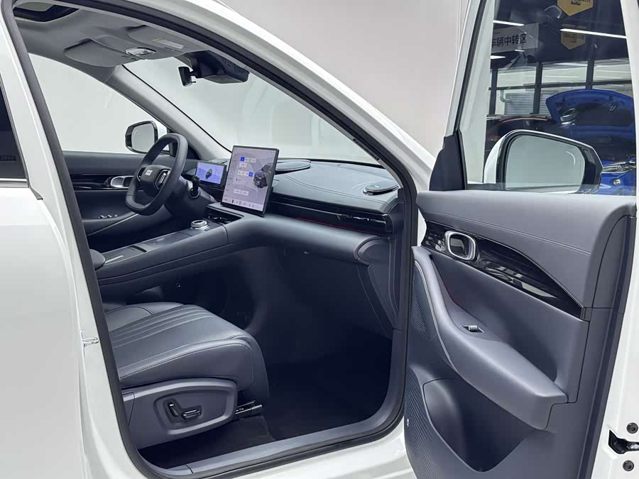 GEELY 2024 #13 GEELY 2024 car image #13
