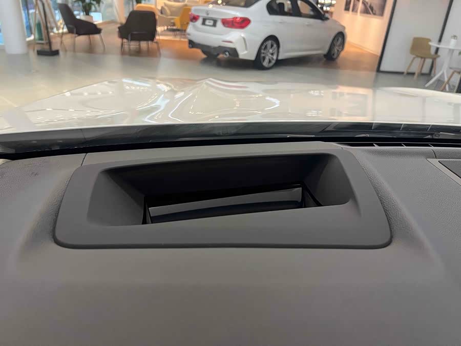 BMW iX3 2021 immagine di auto #13