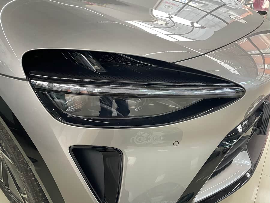 MI YU7 2025 car image #13