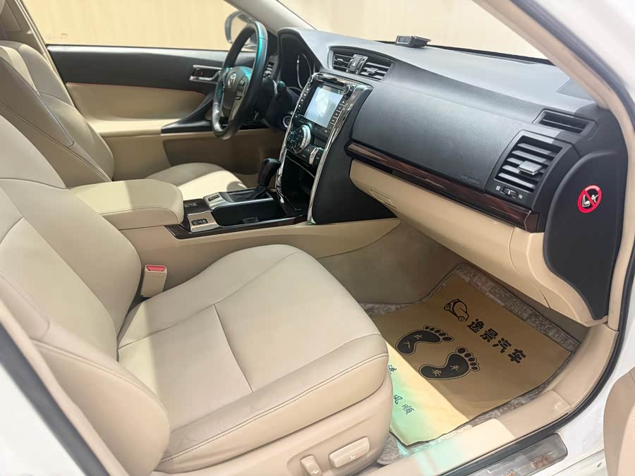 Toyota Reiz 2013 immagine di auto #13