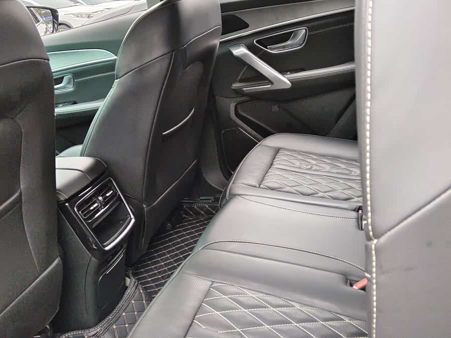 Jetour X70 PLUS 2024 car image #13