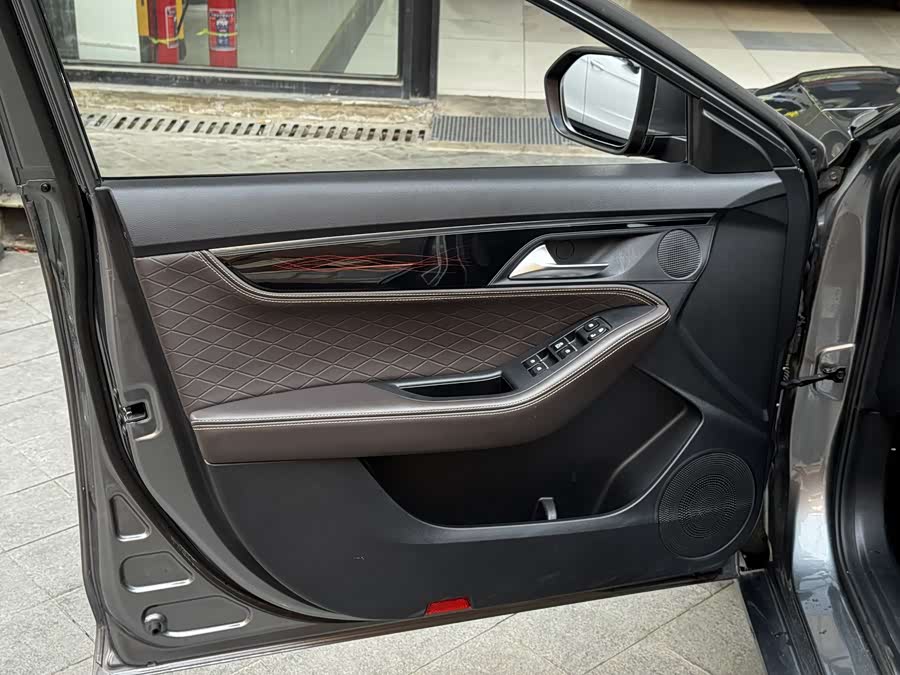 JAC 2020 car image #13