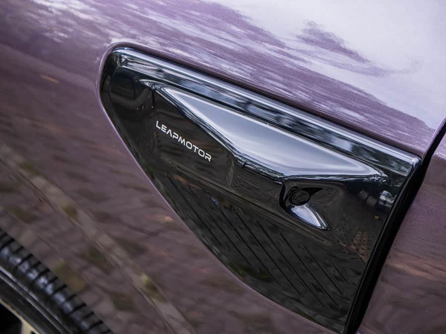 零跑汽车 零跑B10 2025 汽车图片 #13