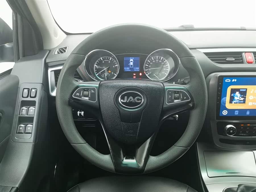 JAC 2023 car image #13