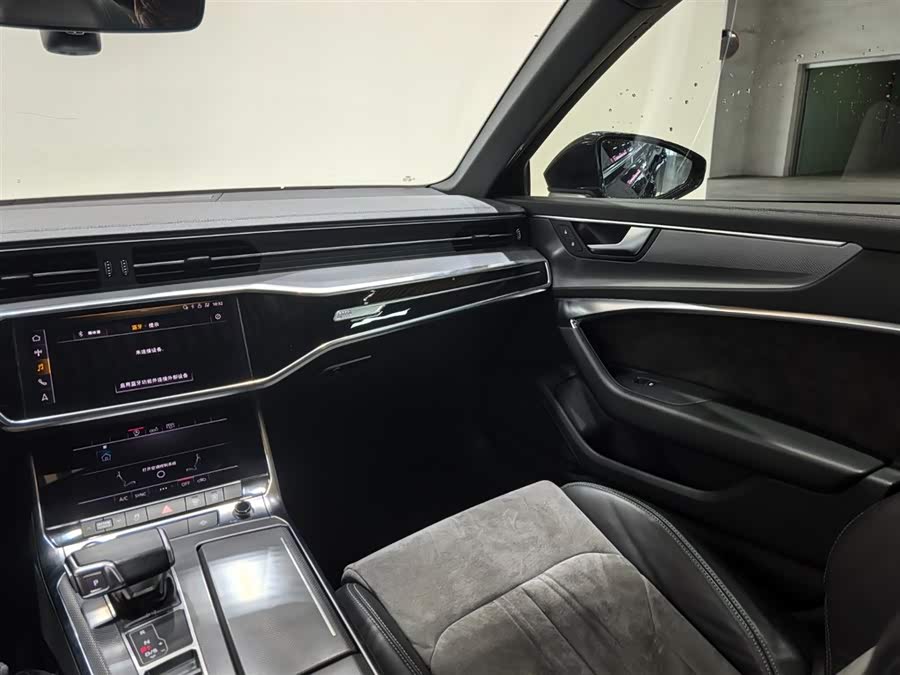 Audi A6L 2019 car image #13