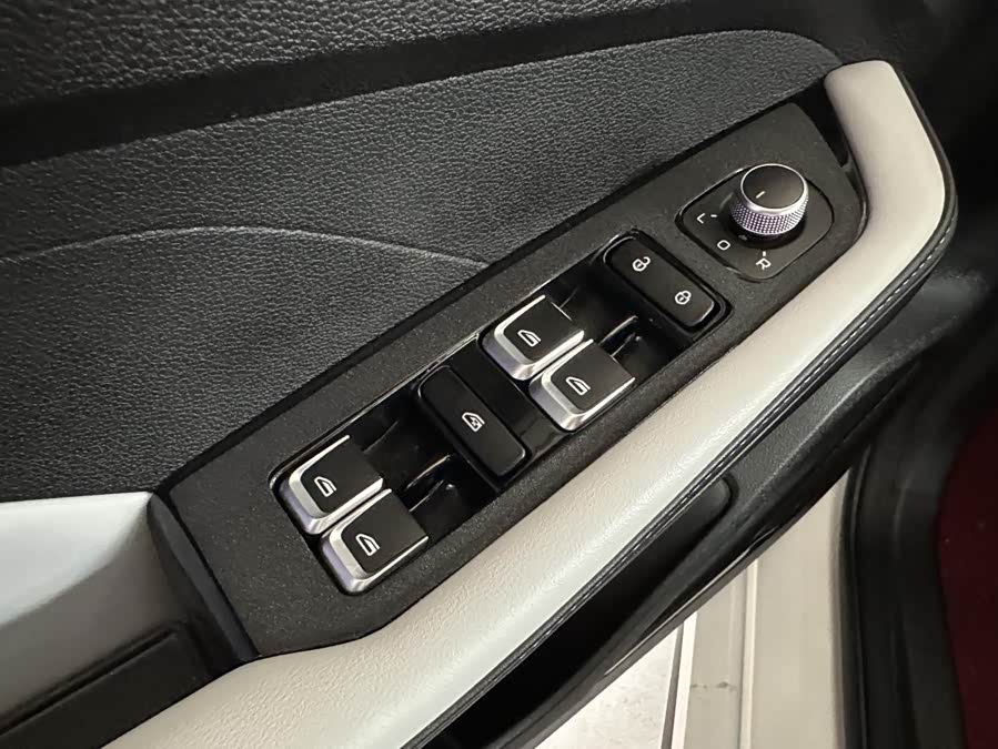 GEELY Binray 2023 car image #13