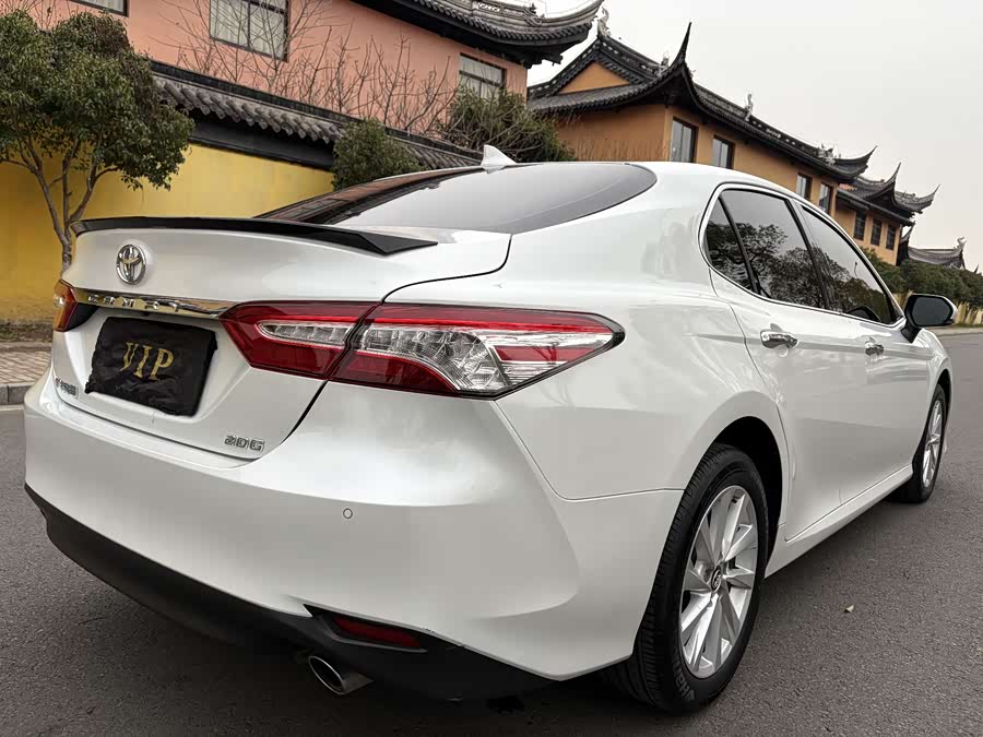 Toyota Camry 2022 car image #13