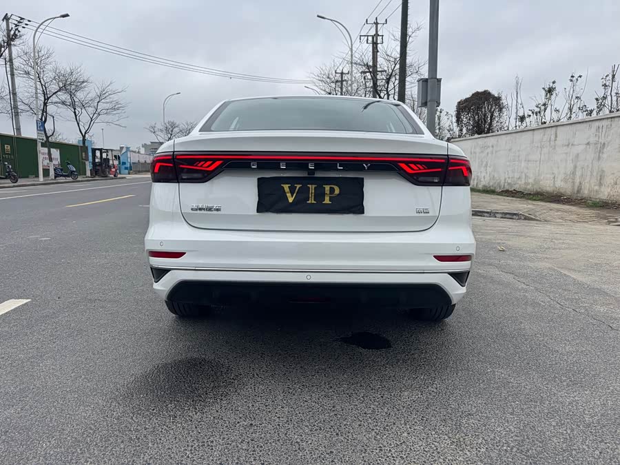 GEELY Emgrand 2022 car image #13
