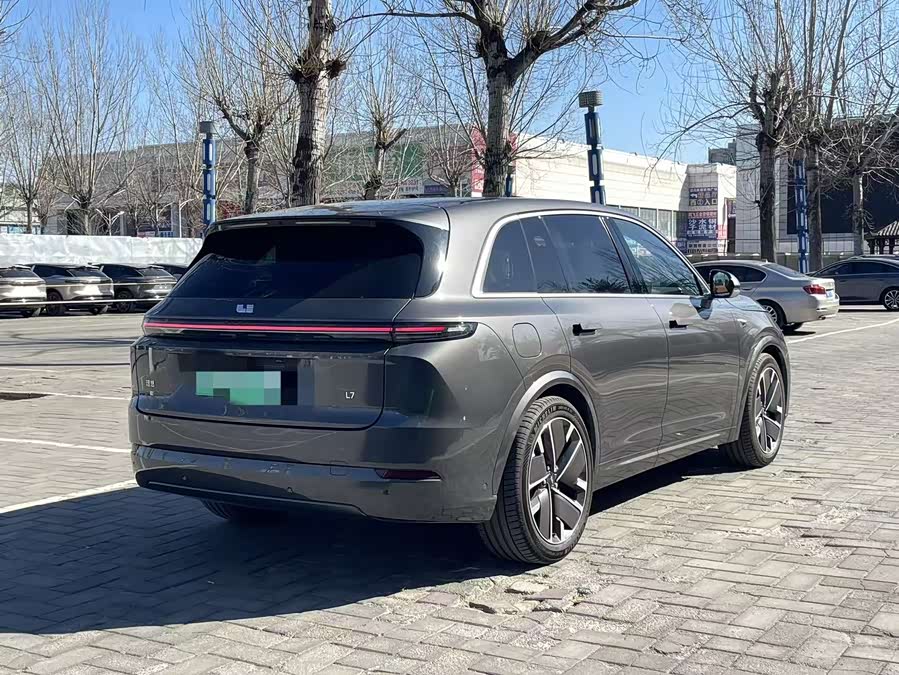 Li L7 2025 immagine di auto #13